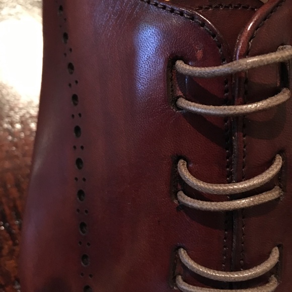 FINAL $$$ (reg $425) * SLEEK ITALIAN LEATHER SHOES - Picture 2 of 8